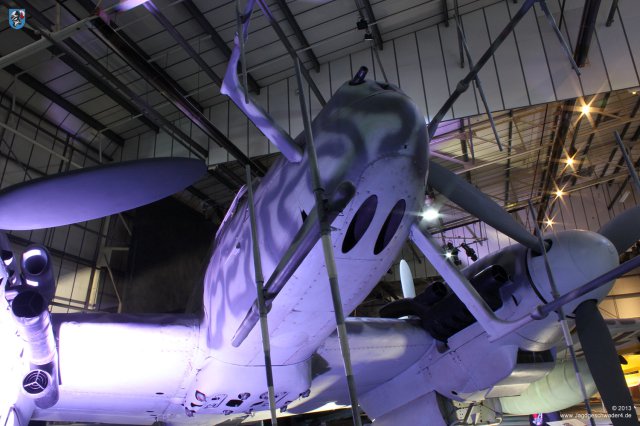 0018_London-Heandon_Messerschmitt_Bf_110_G-4_R6_WNr_730301_SN2_Bordradar_Antenne