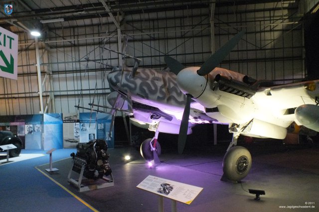 0024_London-Heandon_Messerschmitt_Bf_110_G-4_R6_WNr_730301_Ansicht_links_vorne