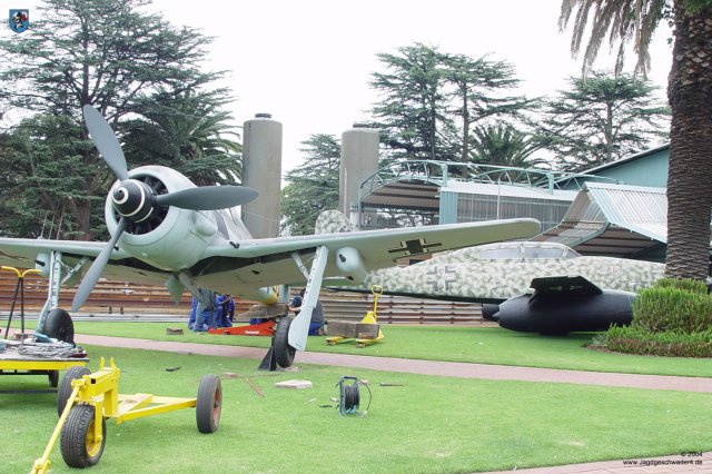 0002_Johannesburg_Focke-Wulf_Fw_190_A-6_Nachtjaeger_WkNr_550214_FuG_217_Neptun_Radar