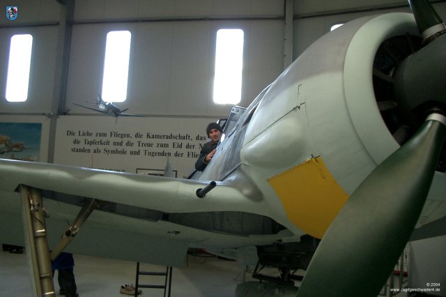 0010_Hannover_Laatzen_Focke-Wulf_Fw_190_A-8_Motorverkleidung_Fluegelwurzel_rechts