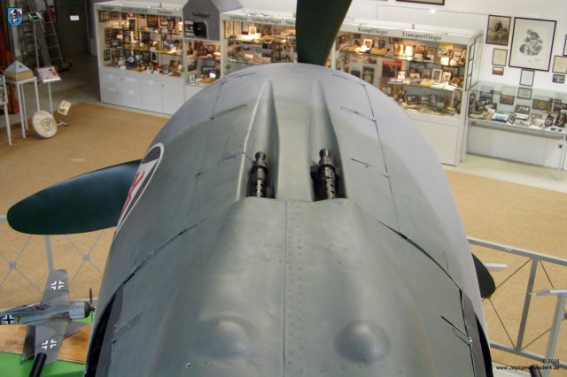 0025_Hannover_Laatzen_Focke-Wulf_Fw_190_A-8_Motorverkleidung_oben_Abdeckhaube_MG_131