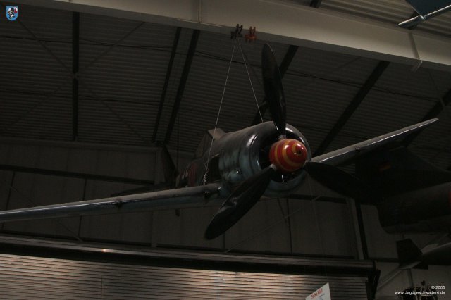 0007_Sinsheim_Focke-Wulf_Fw_190_A-8_Nachbau_Frontansicht_Spinner_Propeller