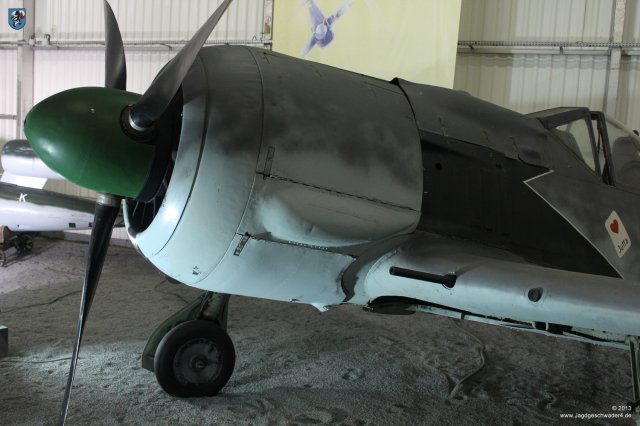 0019_Paris_Le_Bourget_Focke-Wulf_Fw_190_A-8_Motorverkleidung_links