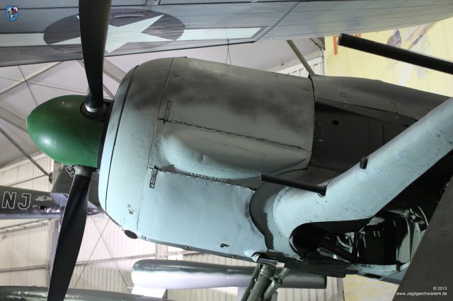 0021_Paris_Le_Bourget_Focke-Wulf_Fw_190_A-8_Motorverkleidung_links