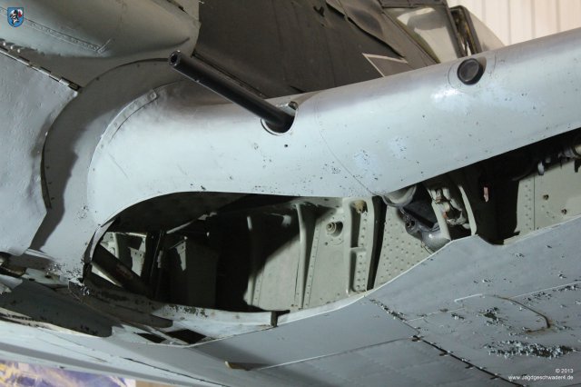 0023_Paris_Le_Bourget_Focke-Wulf_Fw_190_A-8_Fahrwerkschacht_links