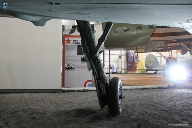 0051_Paris_Le_Bourget_Focke-Wulf_Fw_190_A-8_Fahrgestell_links