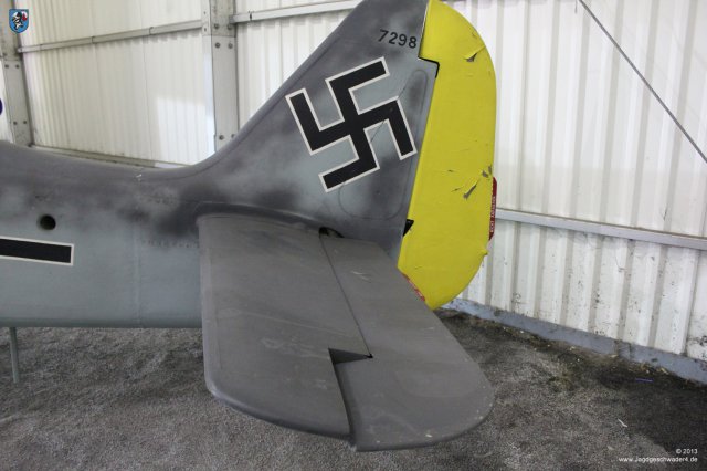 0062_Paris_Le_Bourget_Focke-Wulf_Fw_190_A-8_Hoehenflosse_Seitenflosse_mit_Hakenkreuz