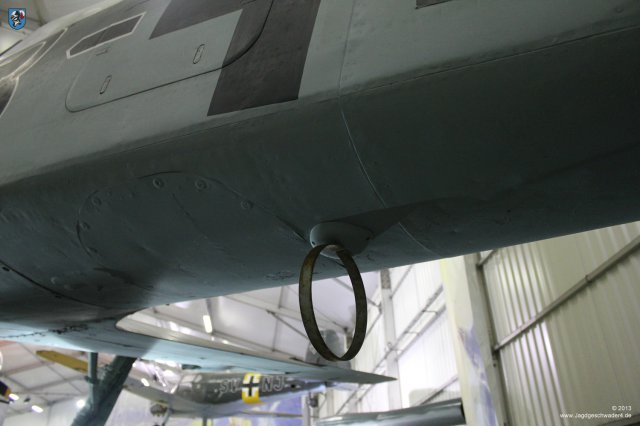 0075_Paris_Le_Bourget_Focke-Wulf_Fw_190_A-8_Deckel_fuer_Unterschale