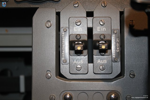 0010_Berlin_Focke-Wulf_Fw_190_Cockpit_Nachbau_Kippschalter