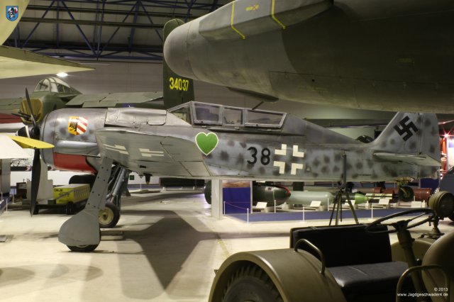 0011_London_Hendon_Focke-Wulf_Fw_190_S-8_Profil_Ansicht_von_links