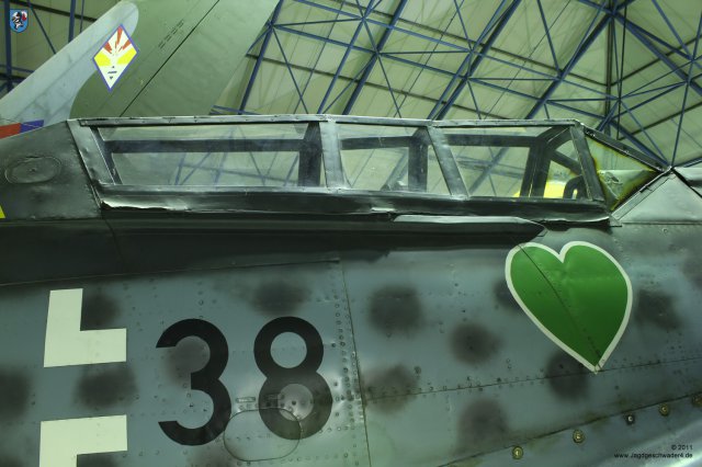 0019_London_Hendon_Focke-Wulf_Fw_190_S-8_Cockpithauben