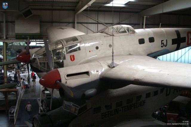 0005_Sinsheim_Heinkel_He_111_H-16_CASA_C-2_111b_Triebwerk_Cockpitkanzel_B-Stand