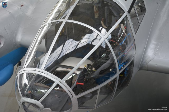 0007_Oberschleissheim_Heinkel_He_111_H-16_CASA_C-2_111b_Cockpit_Kanzelverglasung