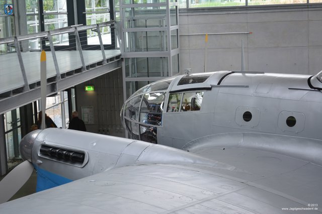 0008_Oberschleissheim_Heinkel_He_111_H-16_CASA_C-2_111b_Schiebefenster_Rueckblickspiegel
