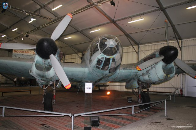 0002_Paris_Le-Bourget_Heinkel_He_111_H-16_CASA_C-2_111d_Frontansicht_Kampfflugzeug_Triebwerke_Cockpit