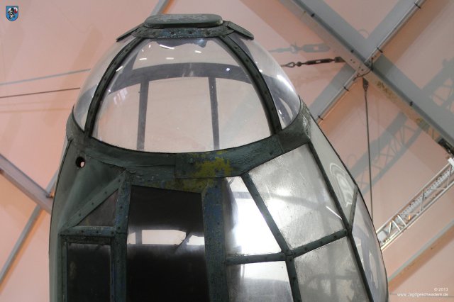 0008_Paris_Le-Bourget_Heinkel_He_111_H-16_CASA_C-2_111d_Gefechtskuppel