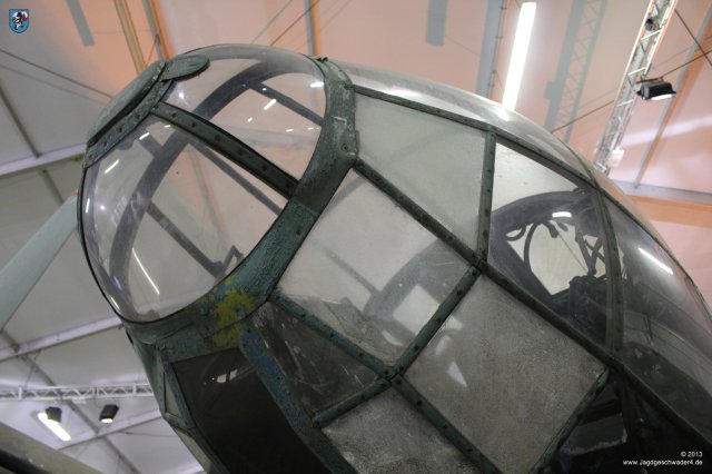 0011_Paris_Le-Bourget_Heinkel_He_111_H-16_CASA_C-2_111d_Vollsichtkanzel_Cockpit