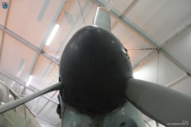 0026_Paris_Le-Bourget_Heinkel_He_111_H-16_CASA_C-2_111d_Spinner_Propeller