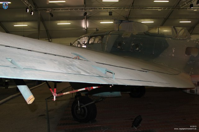 0037_Paris_Le-Bourget_Heinkel_He_111_H-16_CASA_C-2_111d_Querruder_Hilfsruder_Steuerung_Entlastungsruder_Trimmruder