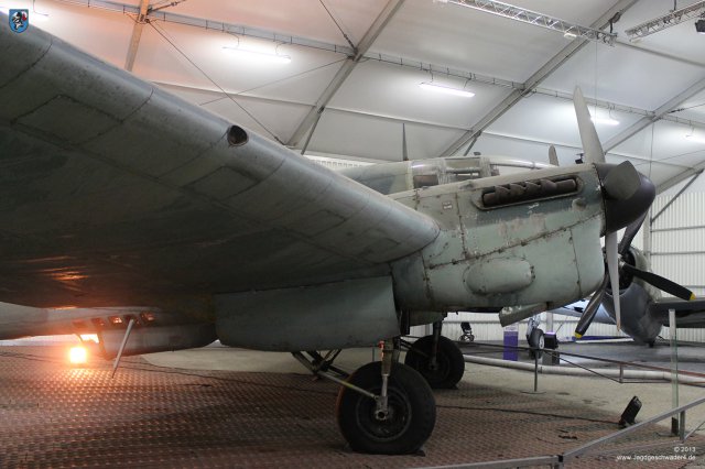 0050_Paris_Le-Bourget_Heinkel_He_111_H-16_CASA_C-2_111d_Triebwerk_Tragflaeche_Fahrwerk