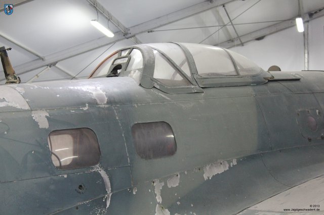 0059_Paris_Le-Bourget_Heinkel_He_111_H-16_CASA_C-2_111d_Fenster_Funker-Schuetzen-Raum_B-Stand