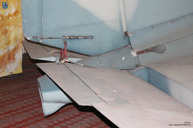 0071_Paris_Le-Bourget_Heinkel_He_111_H-16_CASA_C-2_111d_Hoehenruder_Trimmruder_Ruder
