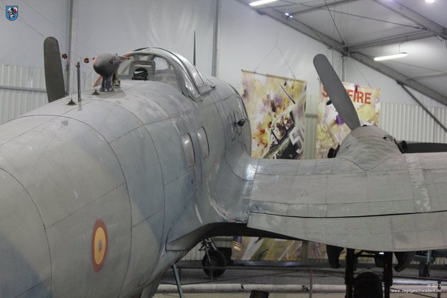 0081_Paris_Le-Bourget_Heinkel_He_111_H-16_CASA_C-2_111d_Rumpf_Triebwerk_B-Stand