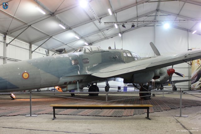 0083_Paris_Le-Bourget_Heinkel_He_111_H-16_CASA_C-2_111d_Ansicht_Bomber_rechts