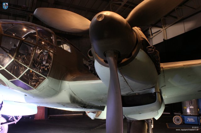 0002_London-Hendon_Heinkel_He_111_H-20_WNr_701152_Triebwerk_Jumo_211_F-2