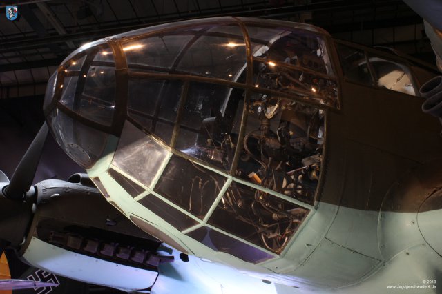 0004_London-Hendon_Heinkel_He_111_H-20_WNr_701152_Kanzel