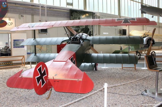 0011_Jagdflugzeug_Fokker_Dr_I_Dreidecker_Berlin-Gatow