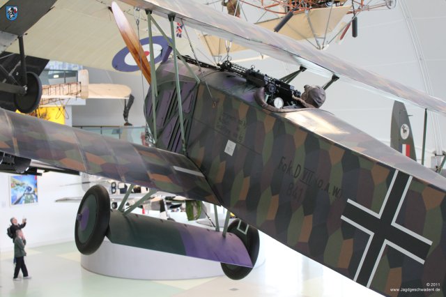 0013_Jagdflugzeug_Fokker_D_VII_OAW_8417-18_Hendon