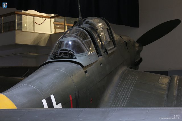 0006_London-Hendon_Junkers_Ju_87_G-2_Stuka_WNr_494083_Schusswaffenanlage_Heckschuetzen_Gleitschienenlafette_GSL-k_81_Z