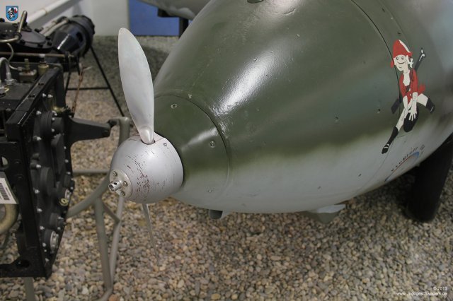 0013_Berlin-Gatow_Messerschmitt_Me_163_B_Komet_WNr_191904_Bugkappe_Propeller_Stromgenerator
