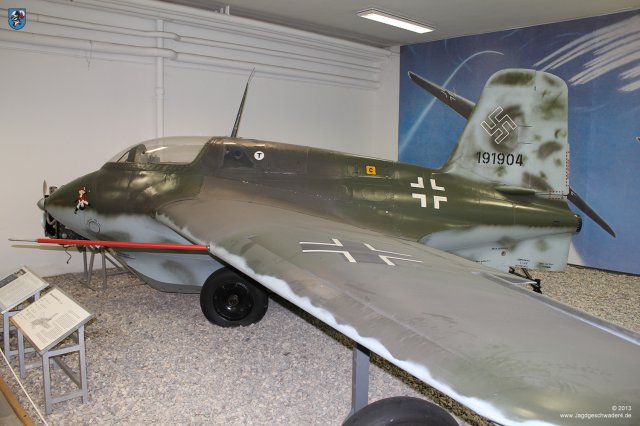0022_Berlin-Gatow_Messerschmitt_Me_163_B_Komet_WNr_191904_Profil_Ansicht_Raketenflugzeug