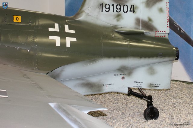 0027_Berlin-Gatow_Messerschmitt_Me_163_B_Komet_WNr_191904_Rumpfendteil_Heckstueck_Brennkammer_Radsporn