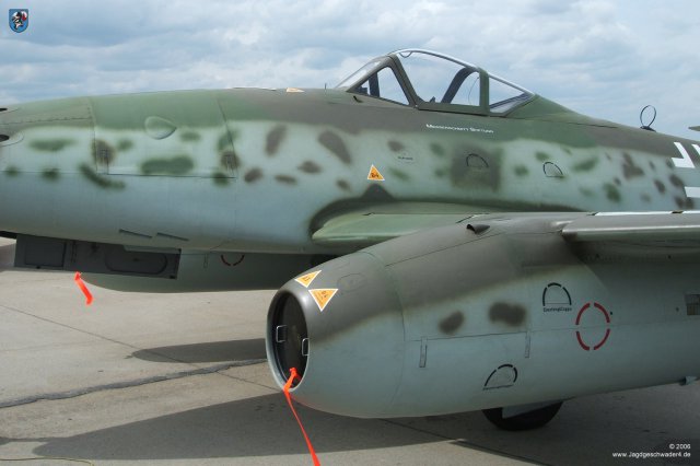 0002_ILA_Berlin_2006_Messerschmitt_Me_262_B-1a_WNr_501244_Tarnbemalung