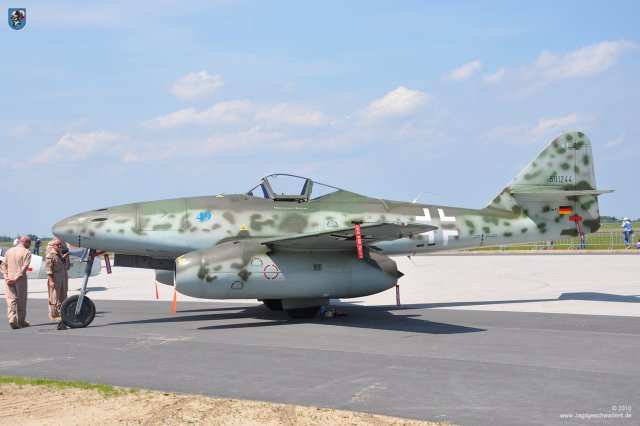 0001_ILA_Berlin_2010_Messerschmitt_Me_262_B-1a_WNr_501244_Seitenansicht_Profil