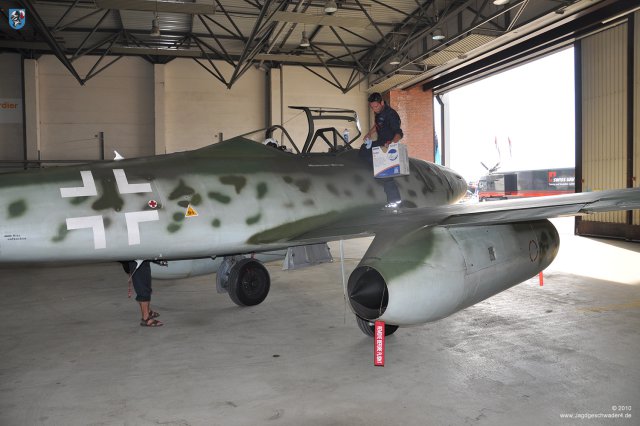 0026_ILA_Berlin_2010_Messerschmitt_Me_262_B-1a_WNr_501244_Rumpf_Tragflaeche_Triebwerk
