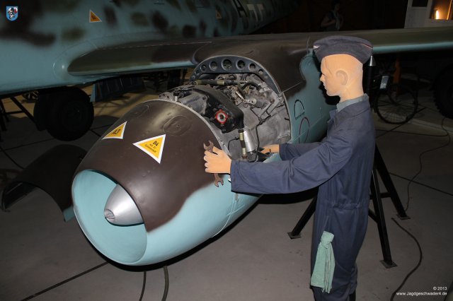0002_Prag-Kbely_Me_262_B-1a_Avia_CS_92_Triebwerk_Jumo_004B-1