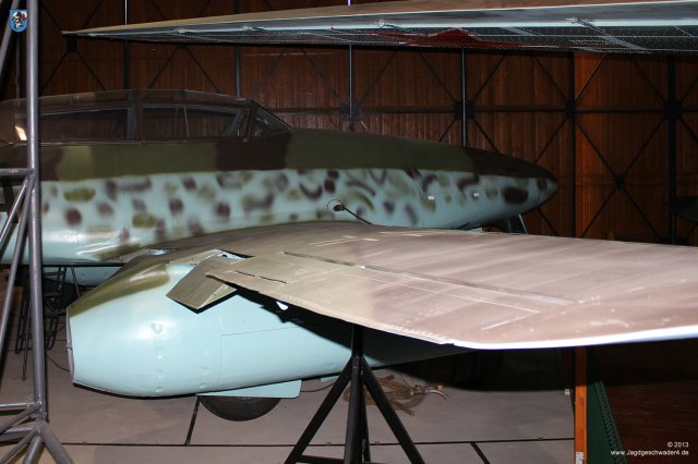 0022_Prag-Kbely_Me_262_B-1a_Avia_CS_92_Querruder_Landeklappe_Flettnerruder