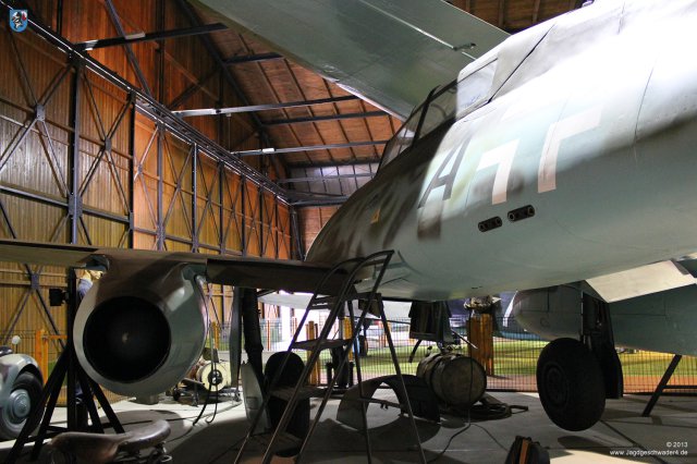 0030_Prag-Kbely_Me_262_B-1a_Avia_CS_92_Hangar_Museum_Ansicht