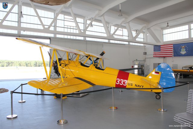 0003_Air_Fighter_Academy_Hangar_10_Heringsdorf_Usedom_Boeing_Stearman_A75N1_Doppeldecker_D-ERAX