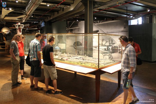 0003_JG4-Treffen_2015_Berlin_Deutsche_Luftfahrt_Sammlung_Vitrine