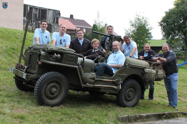 0071_Kovarska_Veteranentreffen_2013_Mitglieder_Willys_Jeep