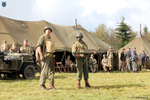 0049_JG4-Treffen_Kovarska_2014_Bazooka_Team_Panzerabwehrhandwaffe