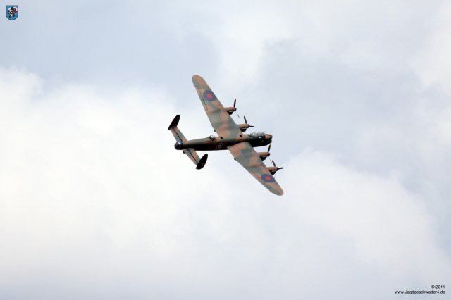 0018_Flying_Legends_2011_Avro_Lancaster_PA474_BBMF_Phantom_of_the_Ruhr