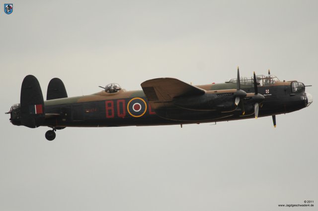 0023_Flying_Legends_2011_Avro_Lancaster_PA474_BBMF_Phantom_of_the_Ruhr