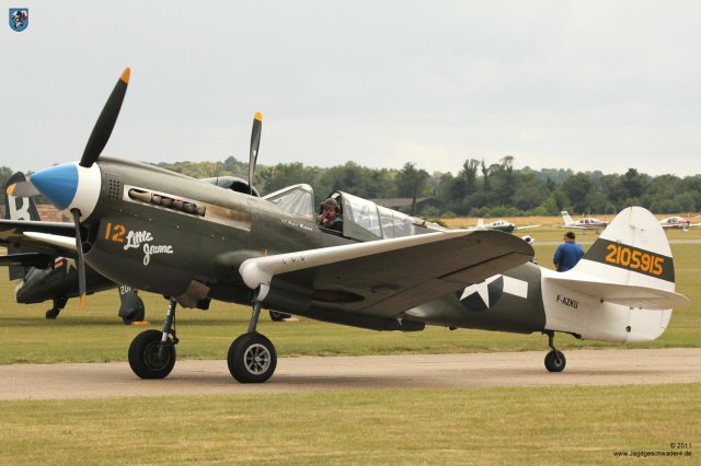 0038_Flying_Legends_2011_Curtiss_P-40N_Warhawk_2105915_F-AZKU