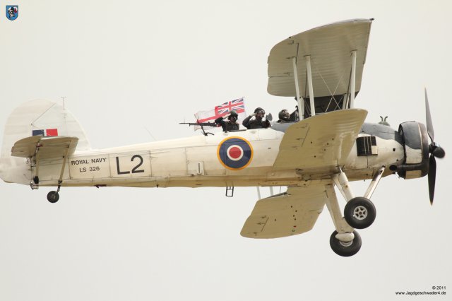 0041_Flying_Legends_2011_Fairey_Swordfish_2_LS326_RNHF